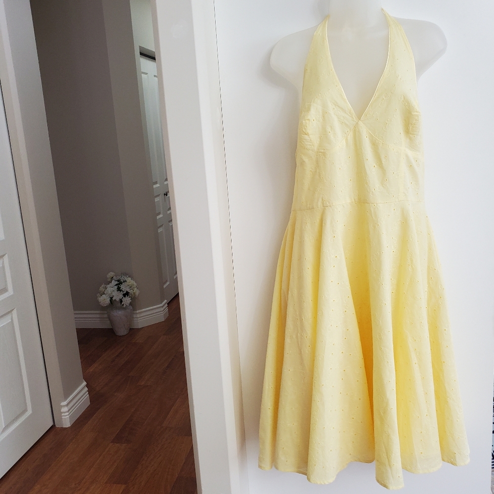 Reitmans EYELET Yellow Backless Dress fits Sz 12 - Picture 2 of 11